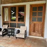 Saka Homestay Boutique & Cafe
